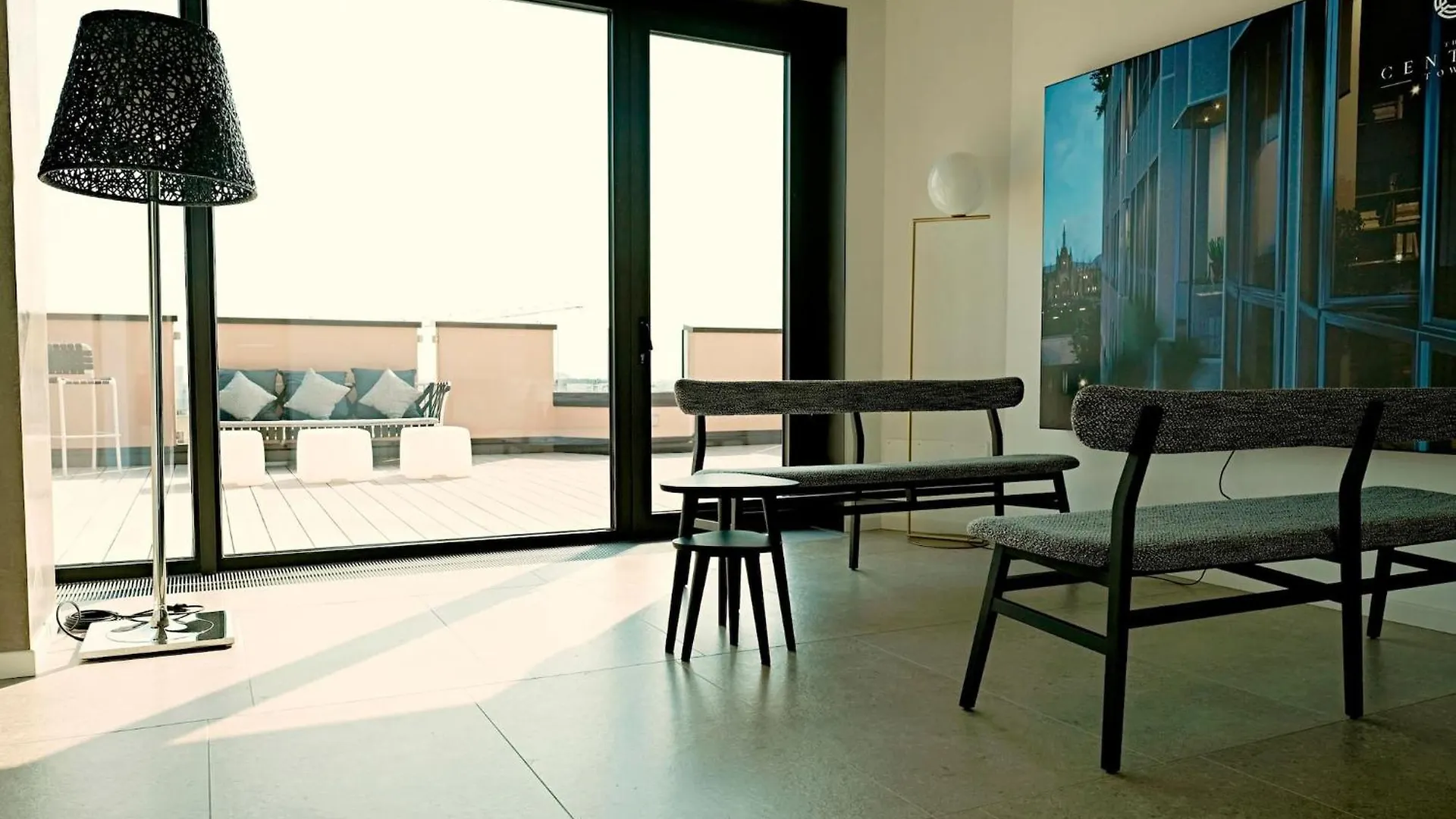 San Babila Central Tower With Panoramic Terrace Overlooking Duomo By Rentopolis Milán Apartamento